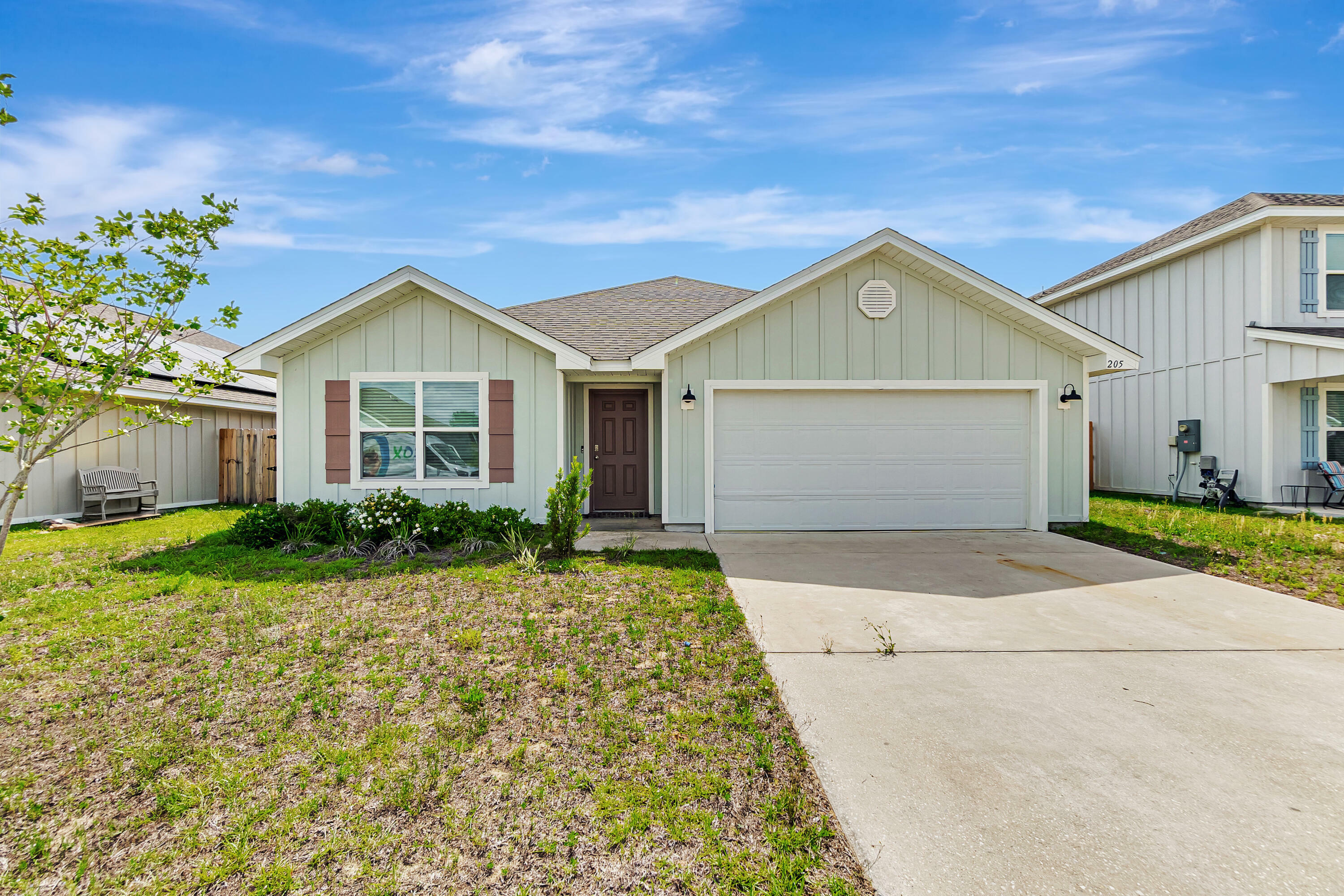 Property Photo: 205 Laurel Hill Street FL 32539