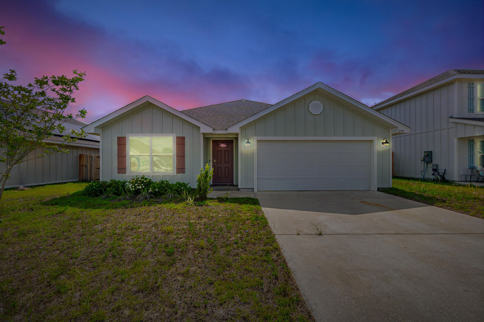 Property Photo:  205 Laurel Hill Street  FL 32539 