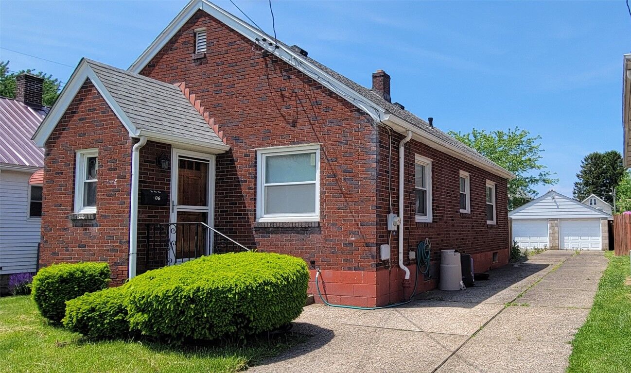 Property Photo:  306 E 31st Street  PA 16504 