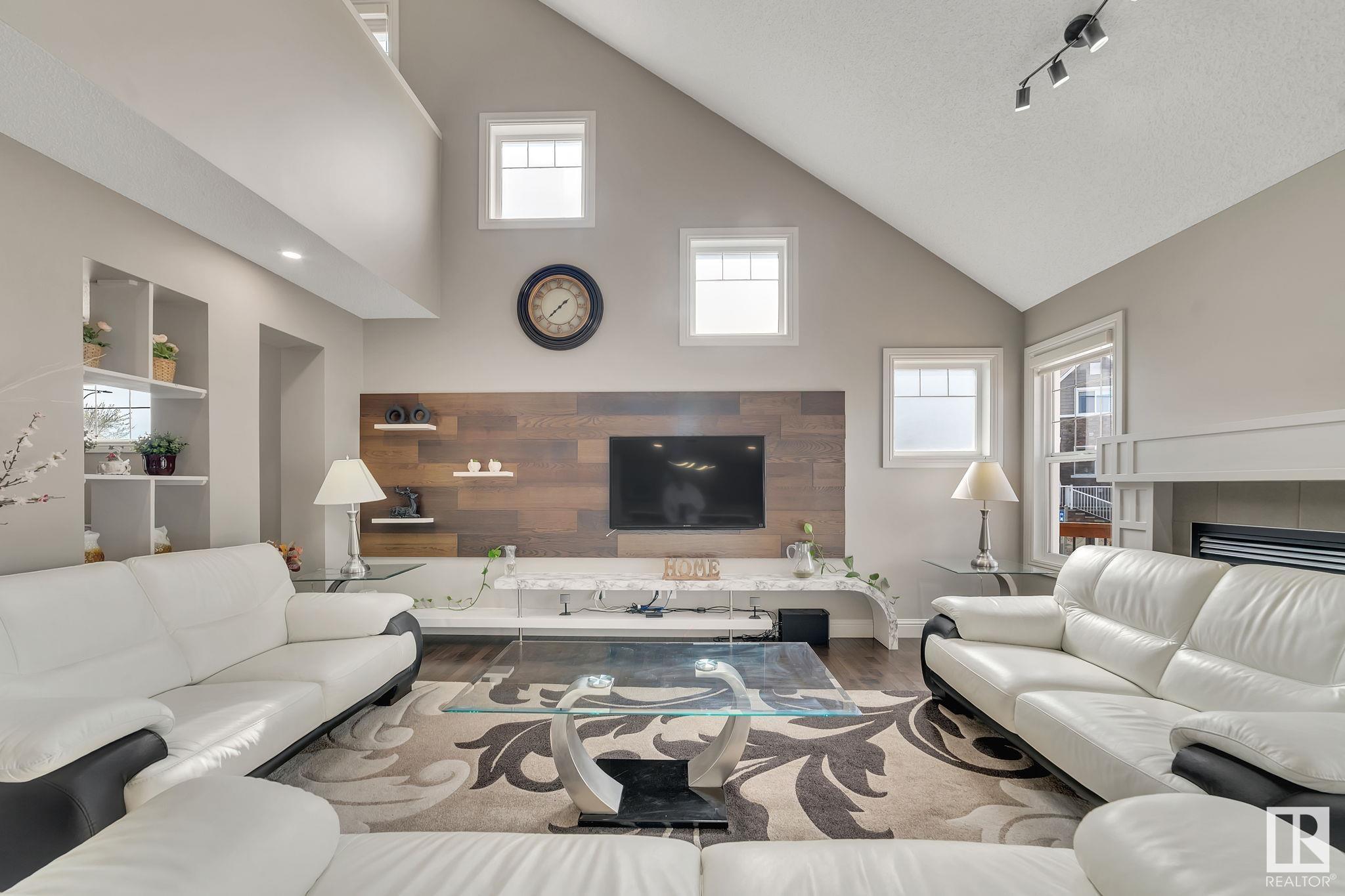 216 55 Street SW  Edmonton AB T6X 0L1 photo