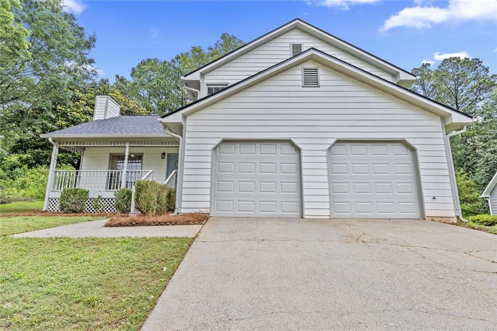Property Photo:  6402 Grafton Court  GA 30168 