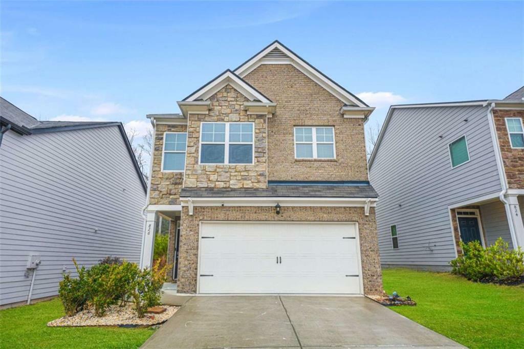 Property Photo: 826 Bentley Drive GA 30213
