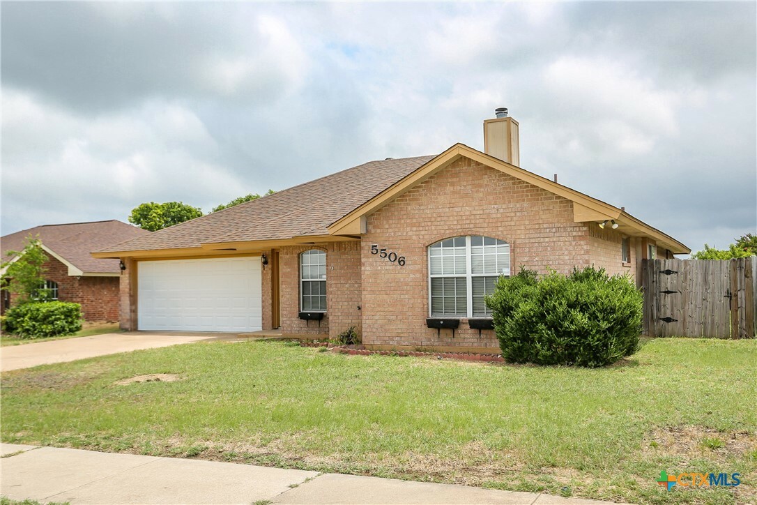 Property Photo: 5506 Golden Drive TX 76542