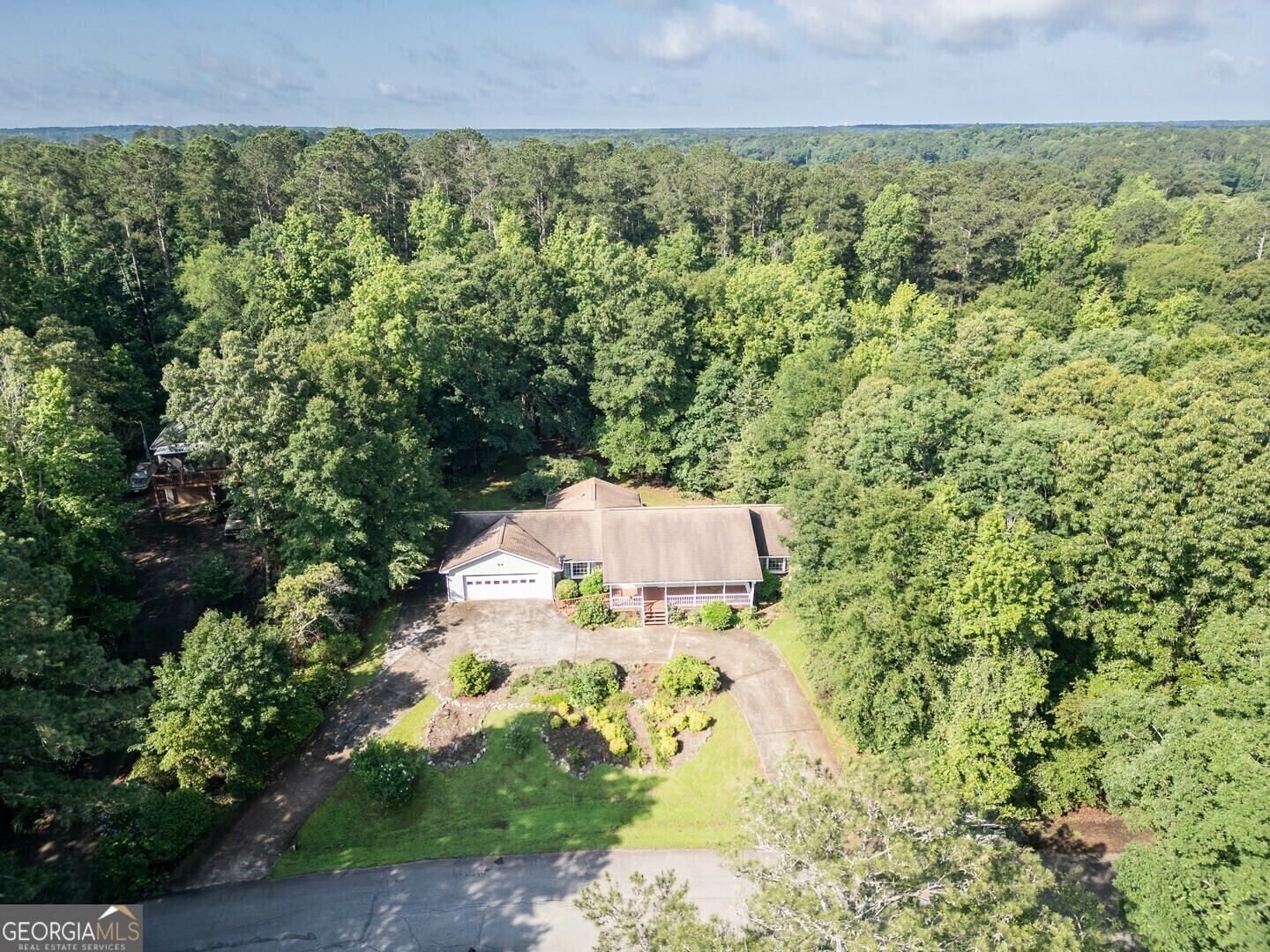 Property Photo: 341 Chickadee Court GA 31064