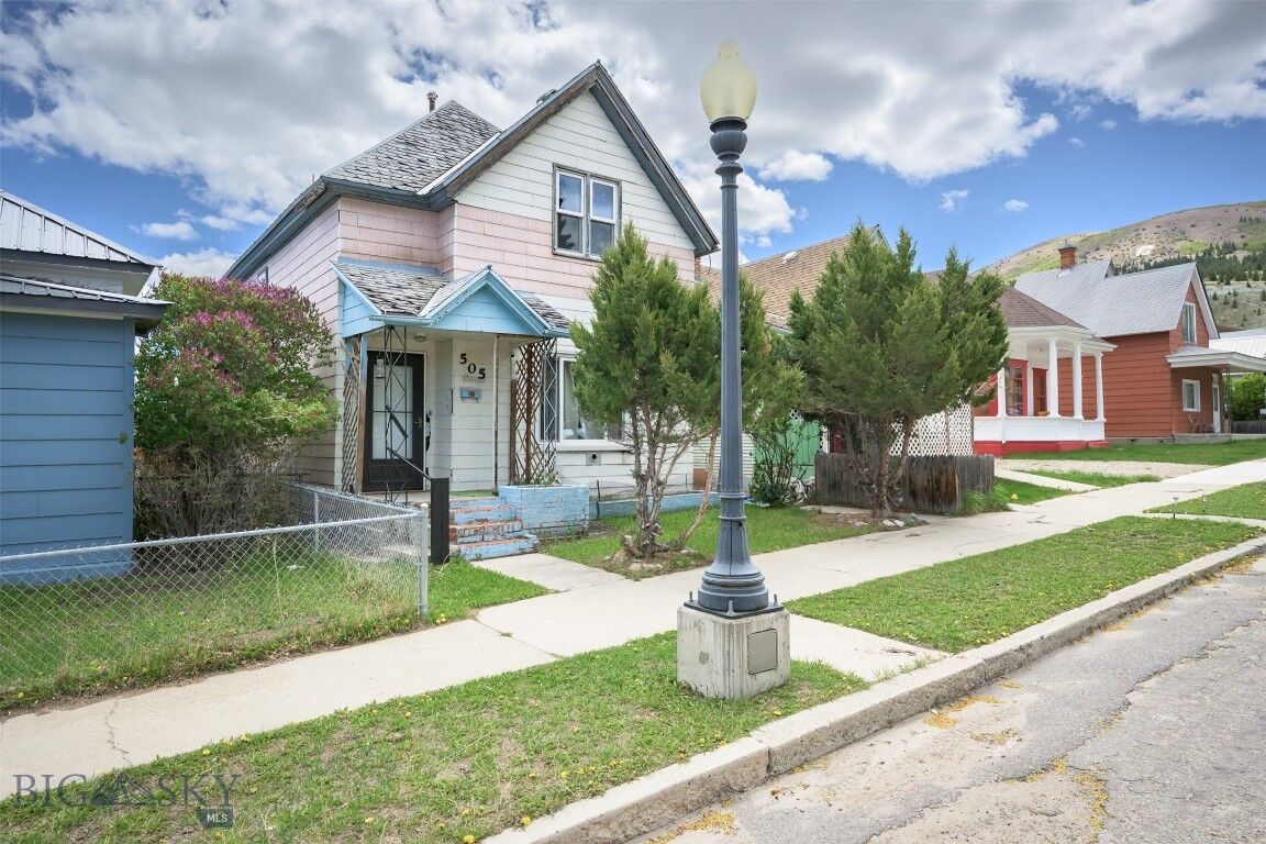 Property Photo: 505 Oak Street MT 59711