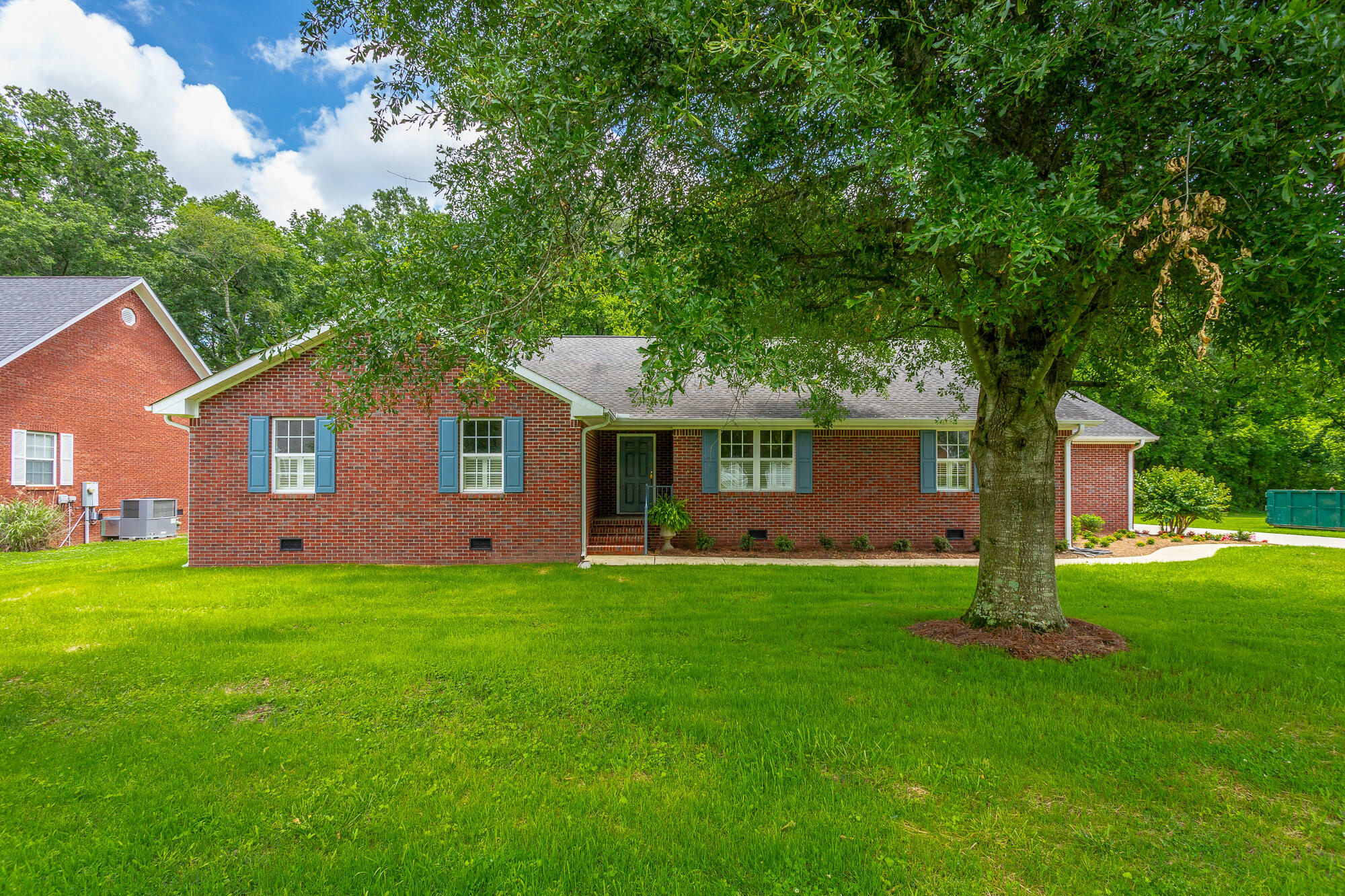 Property Photo: 195 Byron Street TN 37347