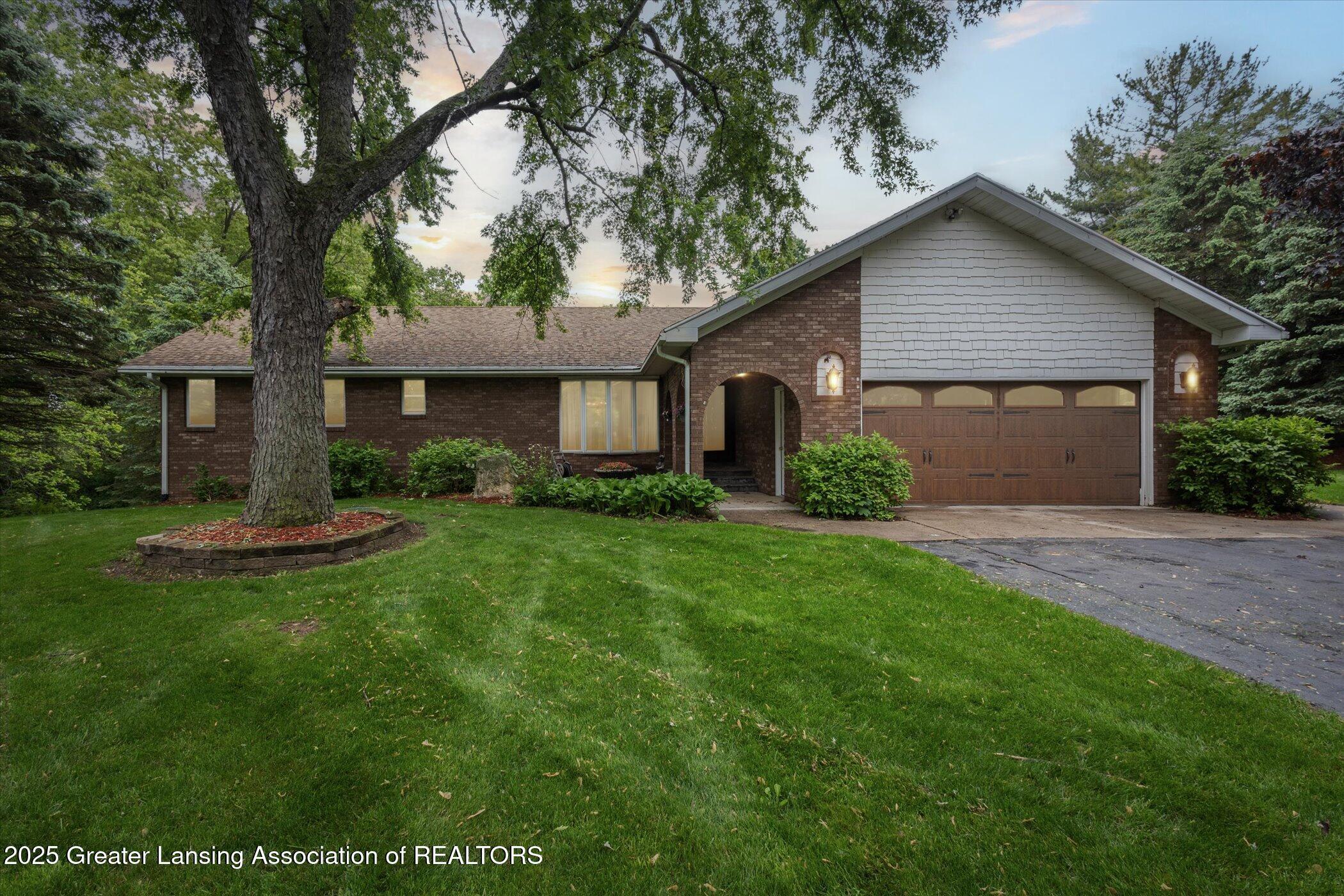 Property Photo: 1346 E Howe Road MI 48820