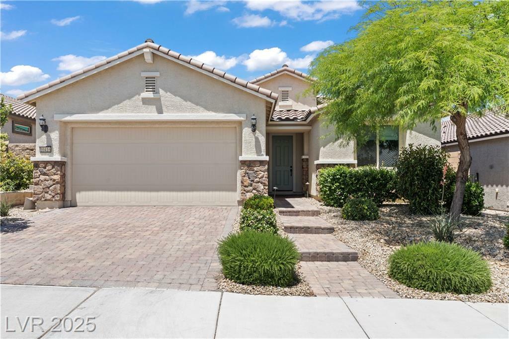 Property Photo: 10416 Skye Arroyo Avenue NV 89166