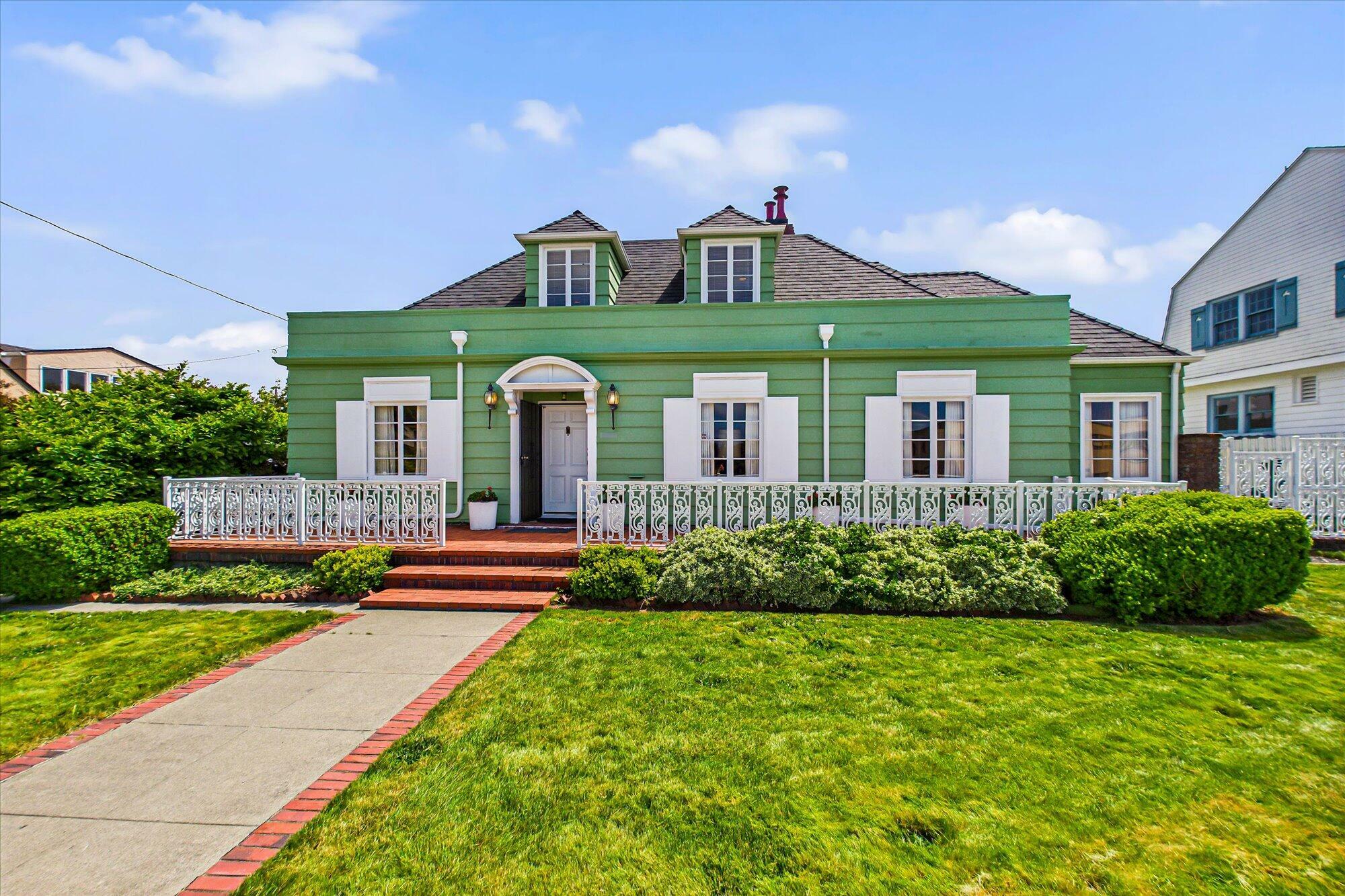 Property Photo: 1737 H Street CA 95501