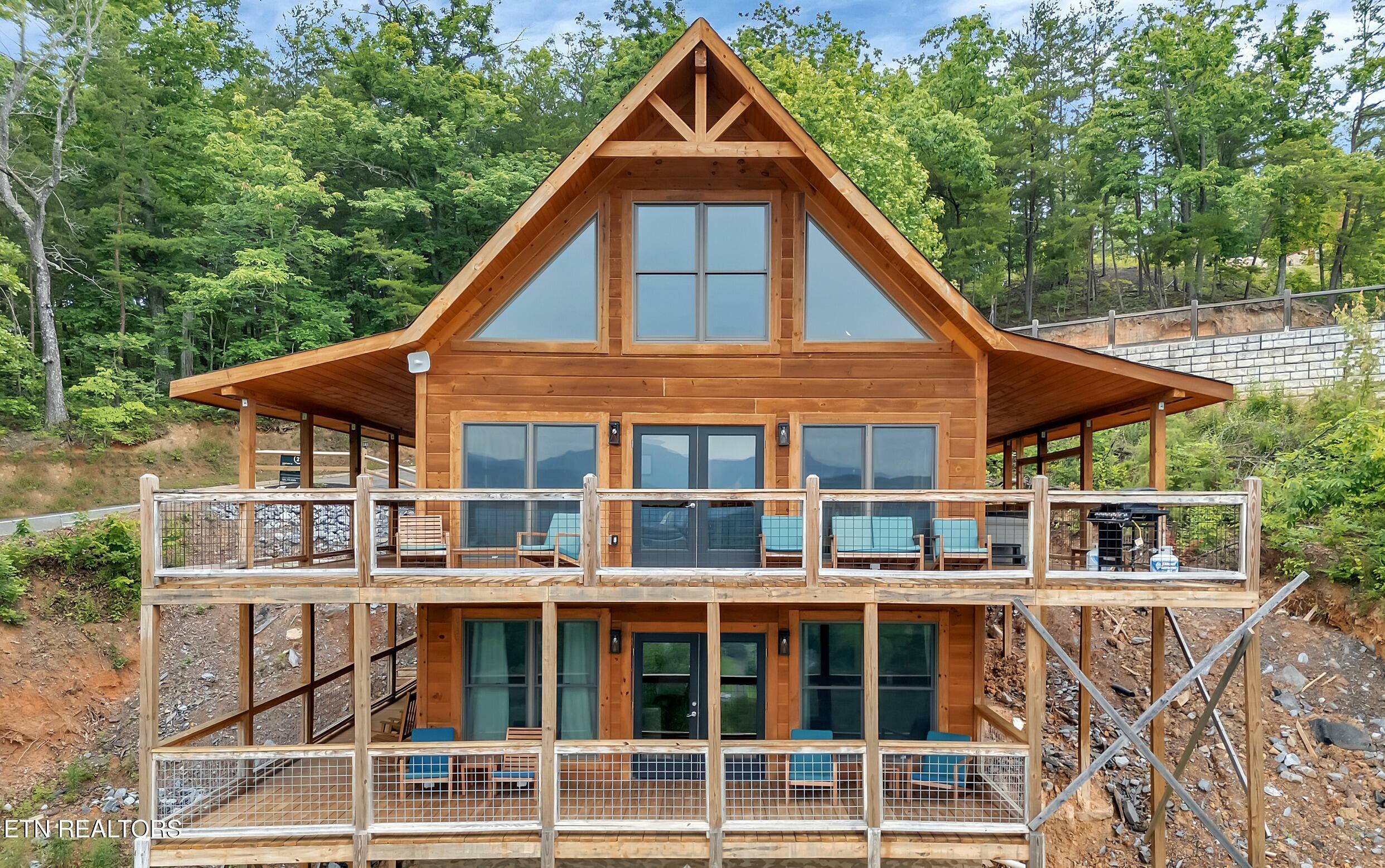 Property Photo:  1027 Leslie Way  TN 37876 