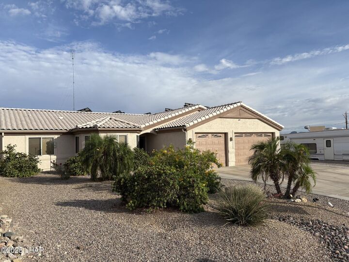 Property Photo: 3808 Whaler Dr AZ 86406