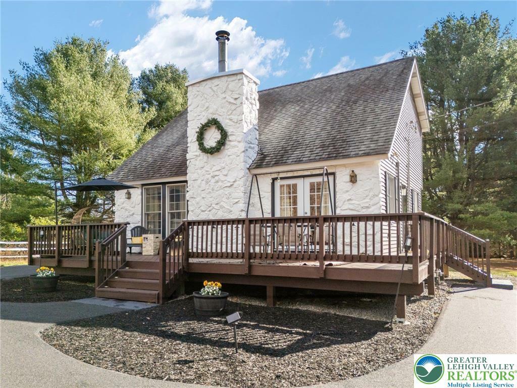 Property Photo: 64 Autumn Lane PA 18229