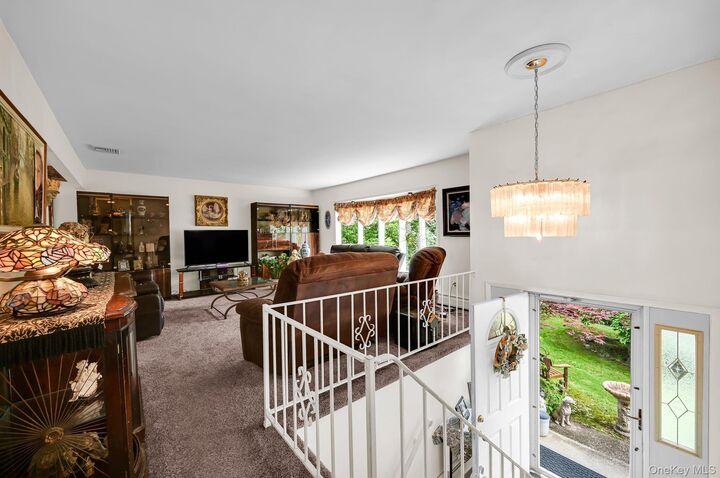 Property Photo:  10 Catawba Drive  NY 10994 