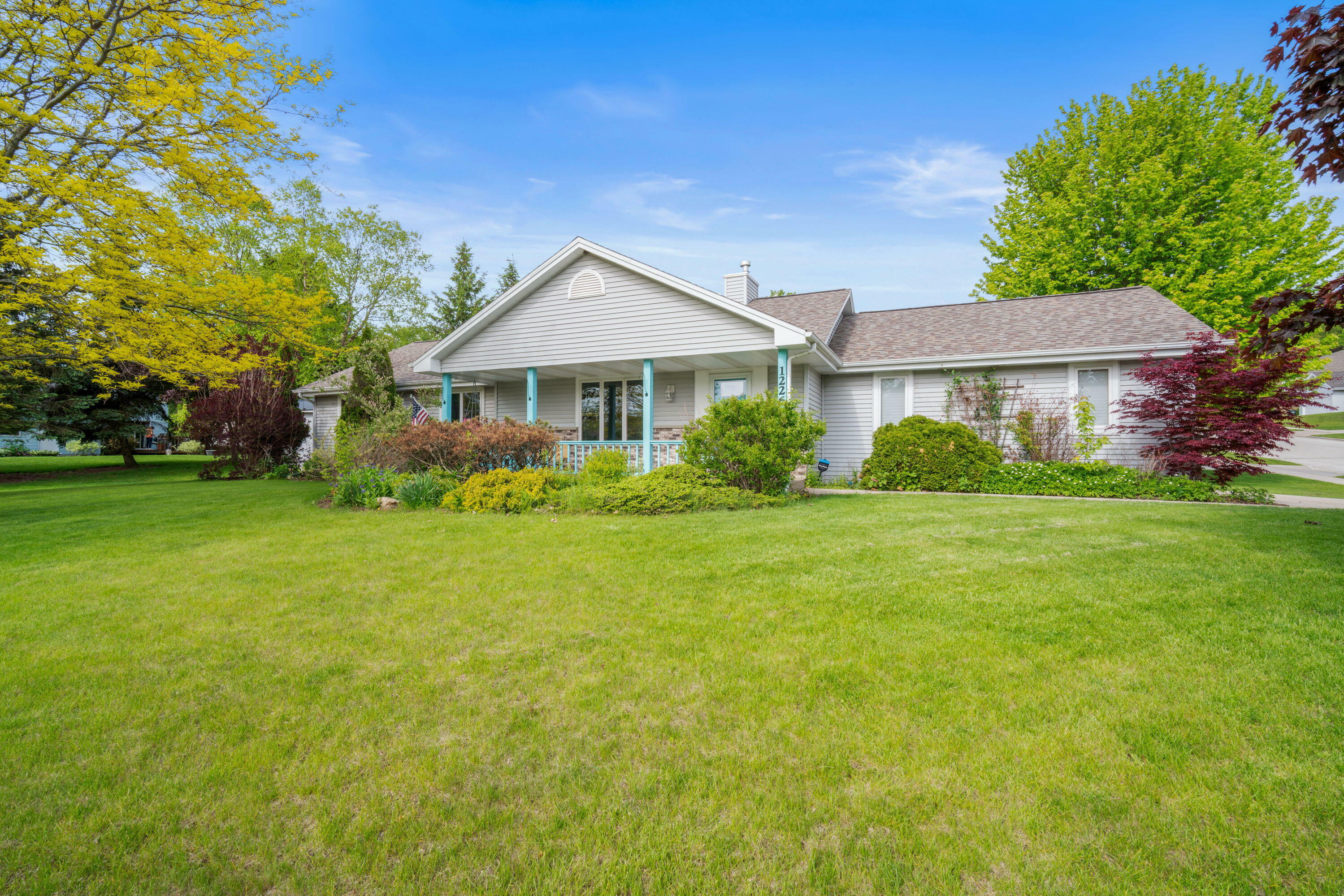 1226 Villa Park Dr  West Bend WI 53090 photo