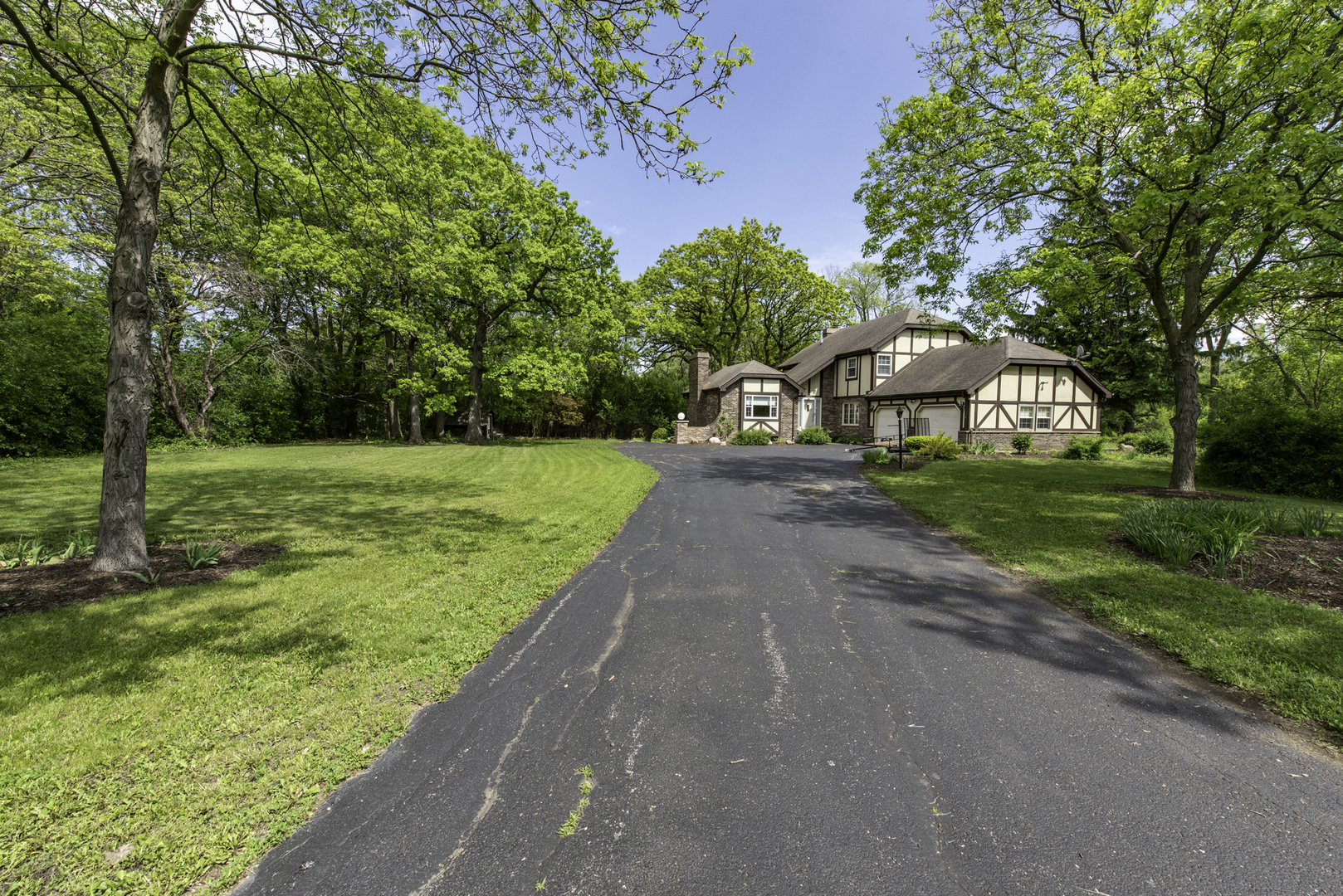 Property Photo: 12375 W Ash Court IL 60099