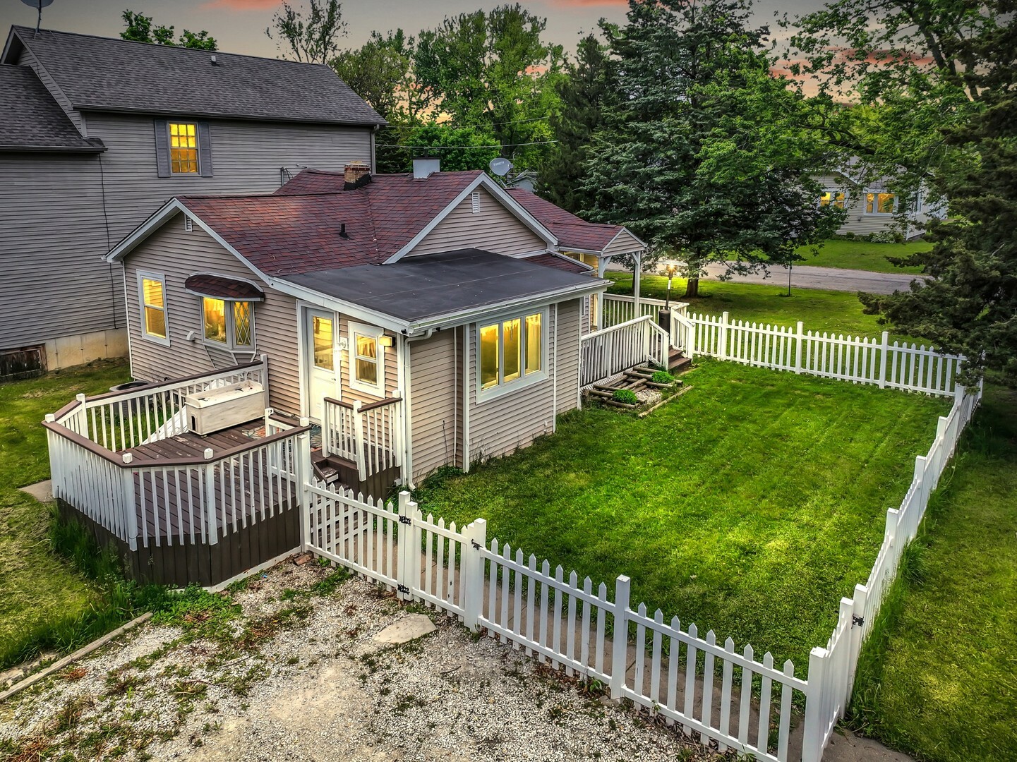 Property Photo: 41672 N Dot Place IL 60002
