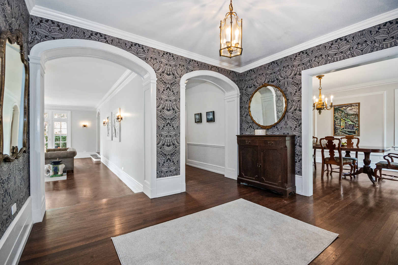 Property Photo: 2906 Lincoln Street IL 60201