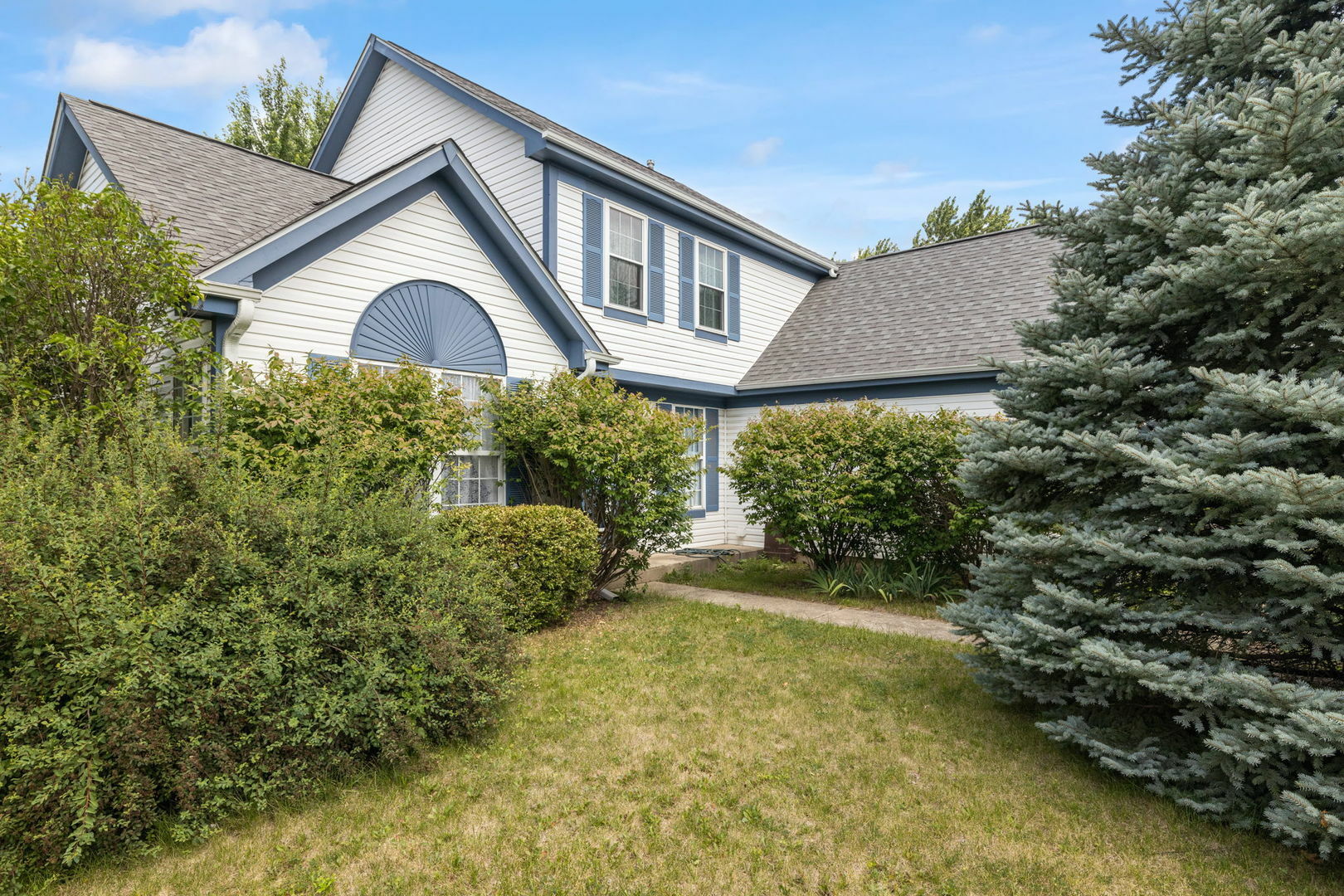 Property Photo: 2107 Vermette Circle IL 60586
