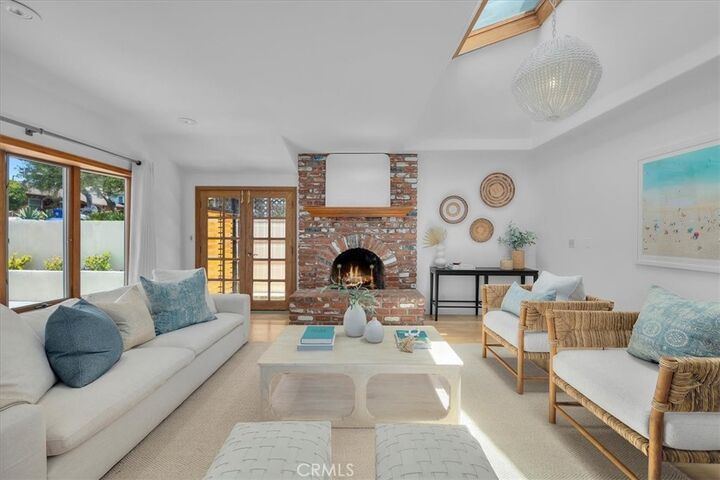 Property Photo: 1330 8th Street CA 90266