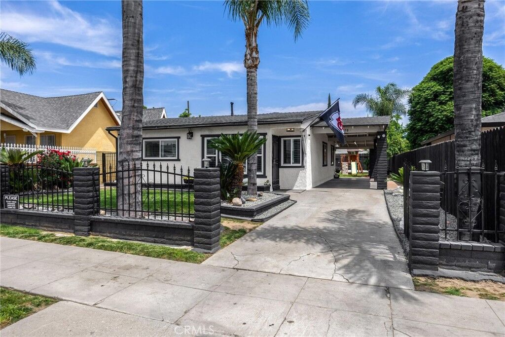 Property Photo: 958 Magnolia Avenue CA 92411