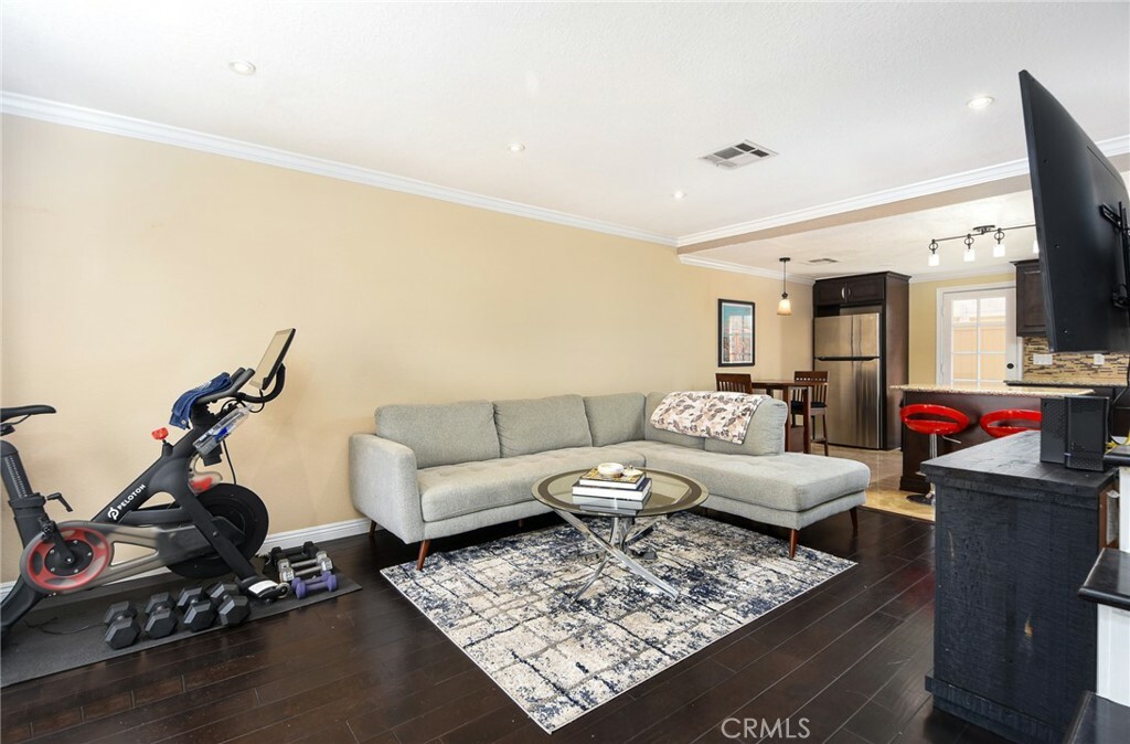Property Photo: 2229 N Broadway J CA 92706