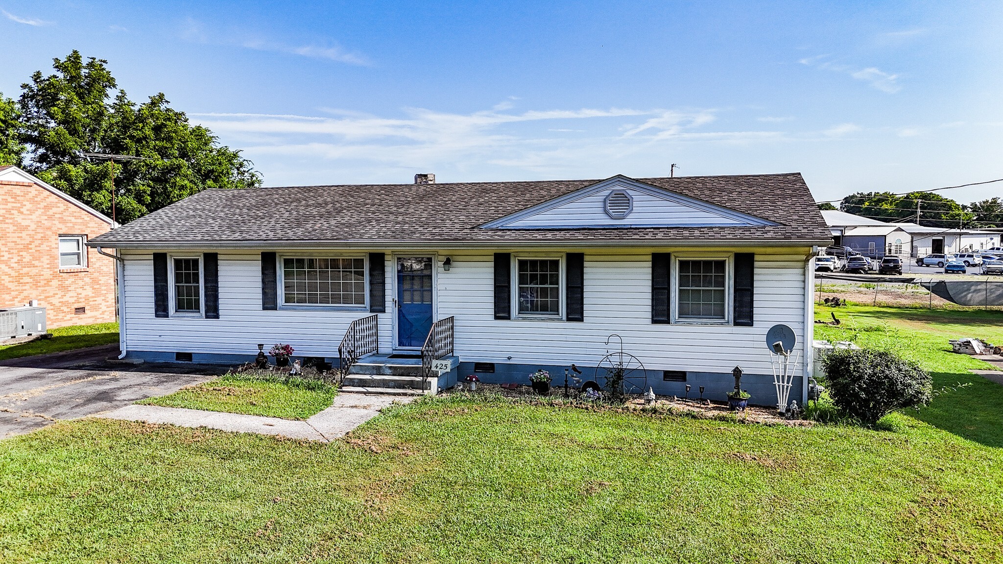 Property Photo: 425 Fairground Hts TN 37160