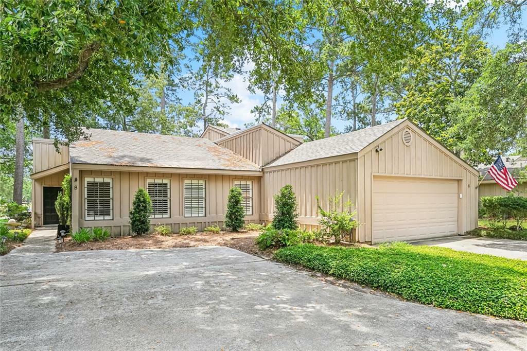 Property Photo: 8 S Court Villa 8 LA 70471