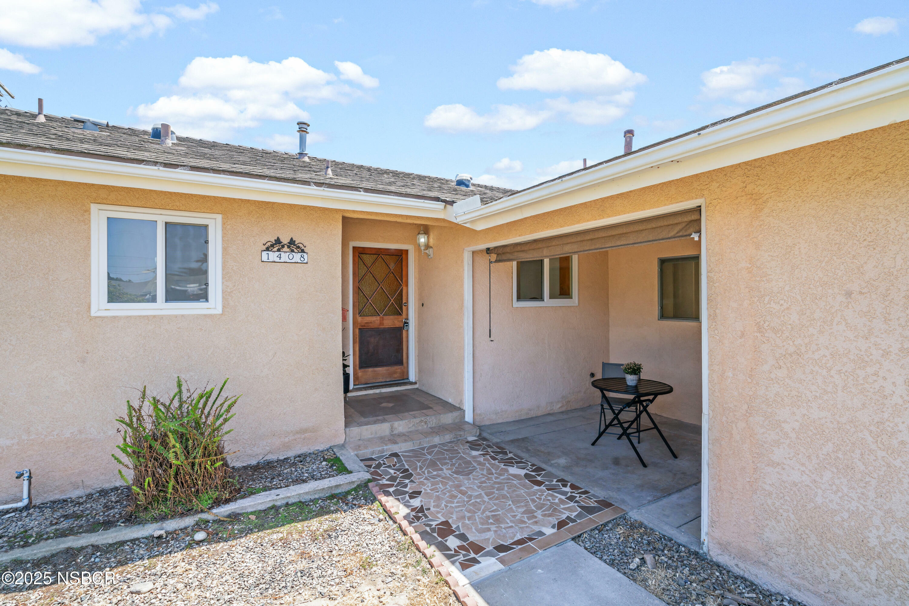 Property Photo: 1408 W Nectarine Avenue CA 93436