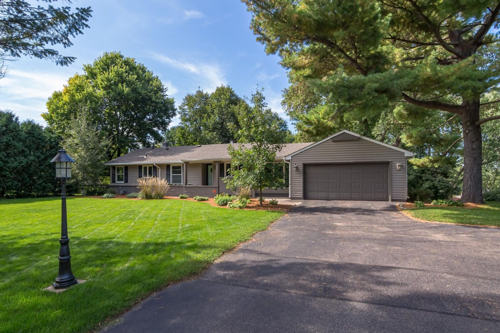 Property Photo:  1671 Victoria Road S  MN 55118 