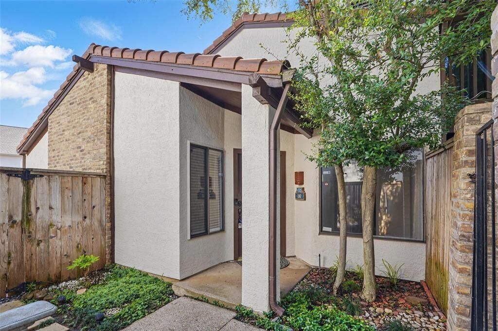 Property Photo: 18040 Midway Road 180 TX 75287