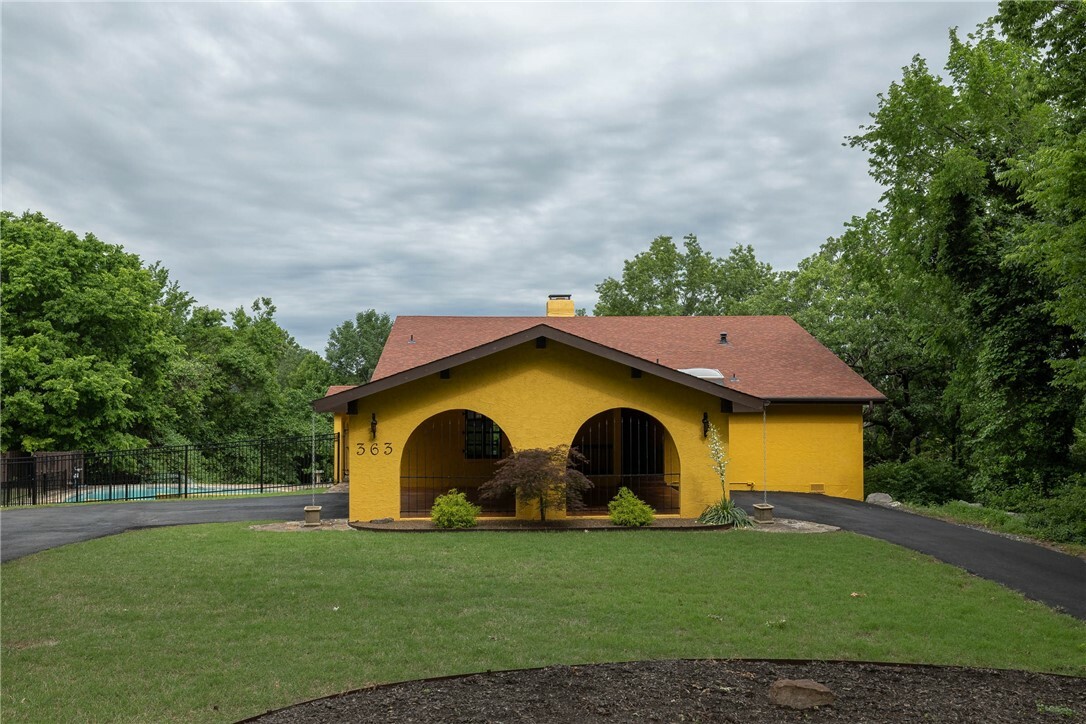 Property Photo:  363 E Ralston Street  AR 72730 