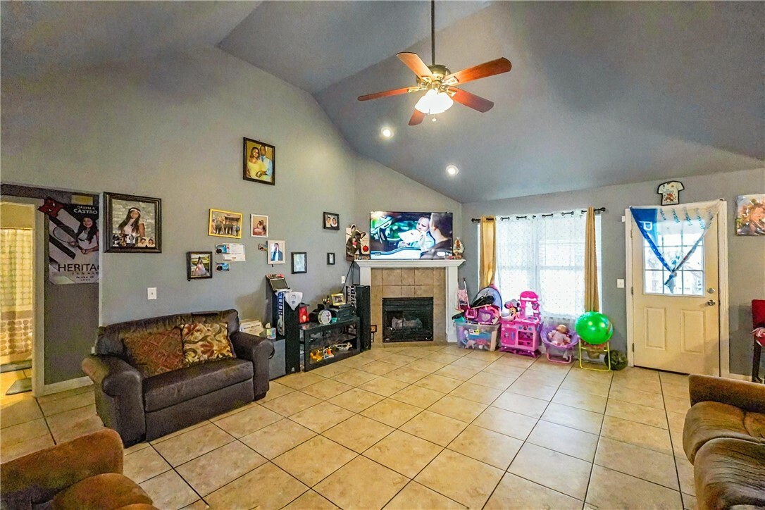 Property Photo: 814 Colley Street AR 72745