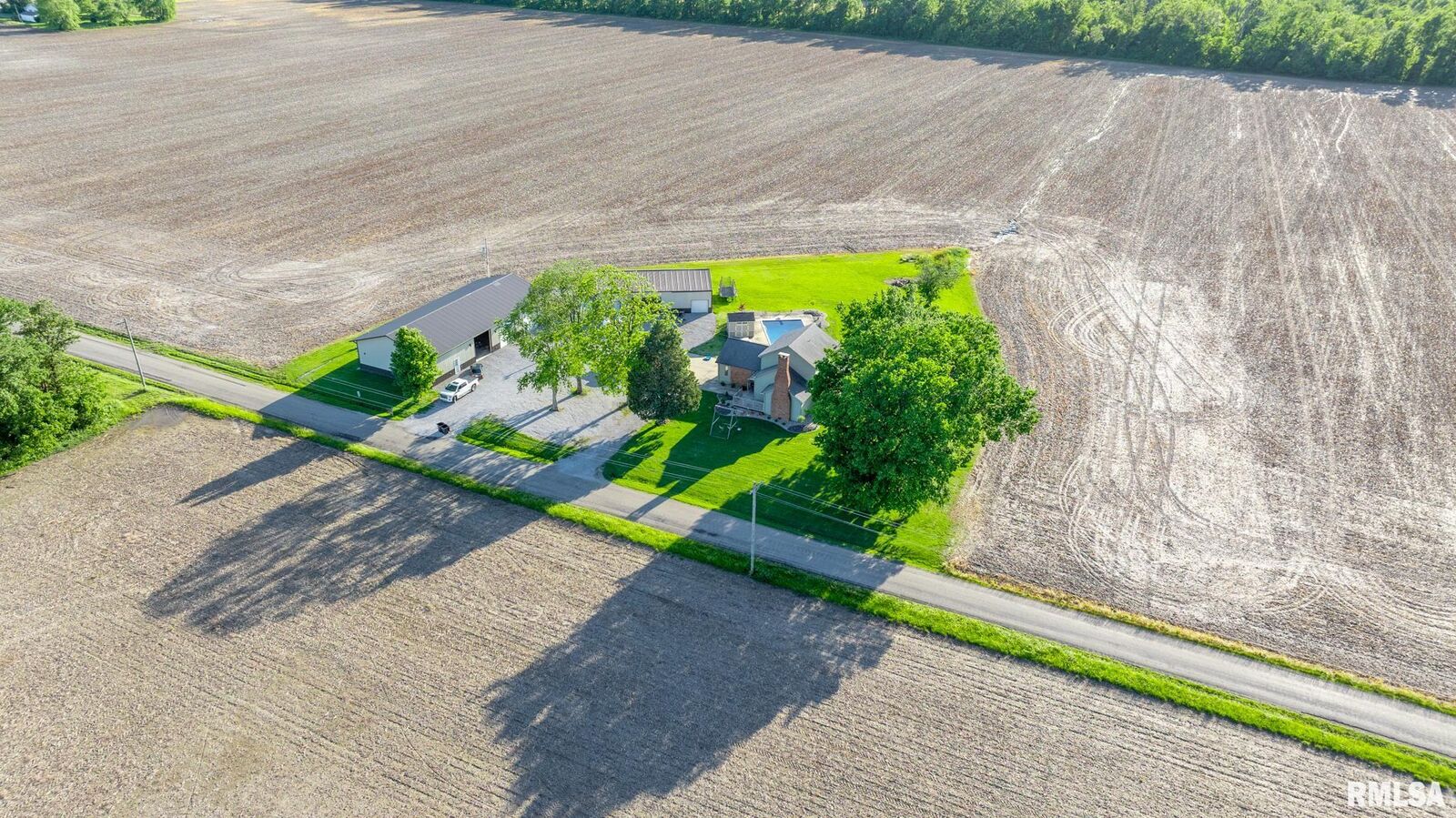 Property Photo:  1319 Medlin Road  IL 62801 