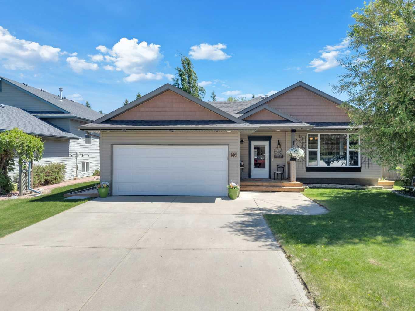 Property Photo: 33 Cameron Close AB T4L 2N6