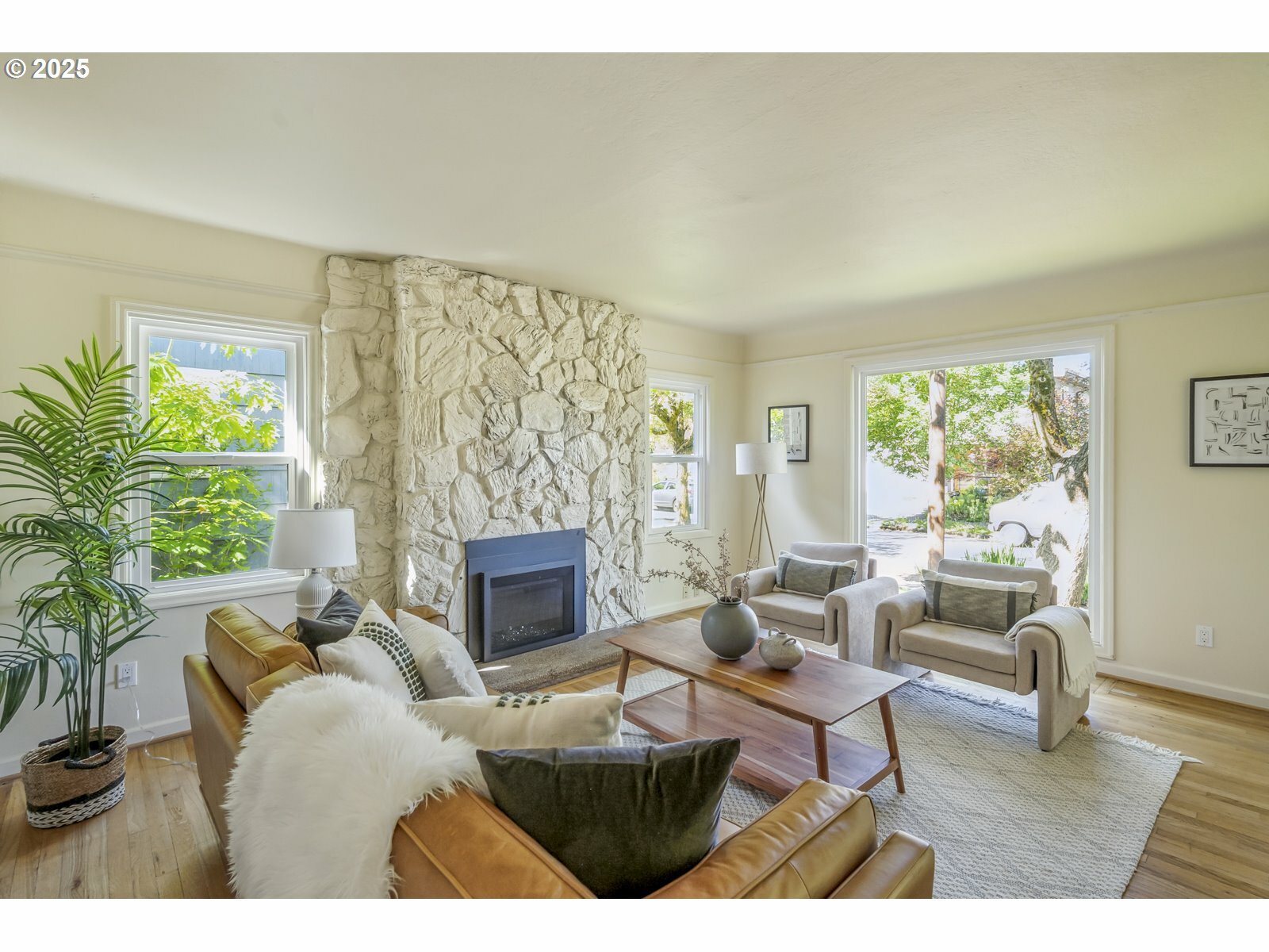 Property Photo:  3306 SE 65th Ave  OR 97206 