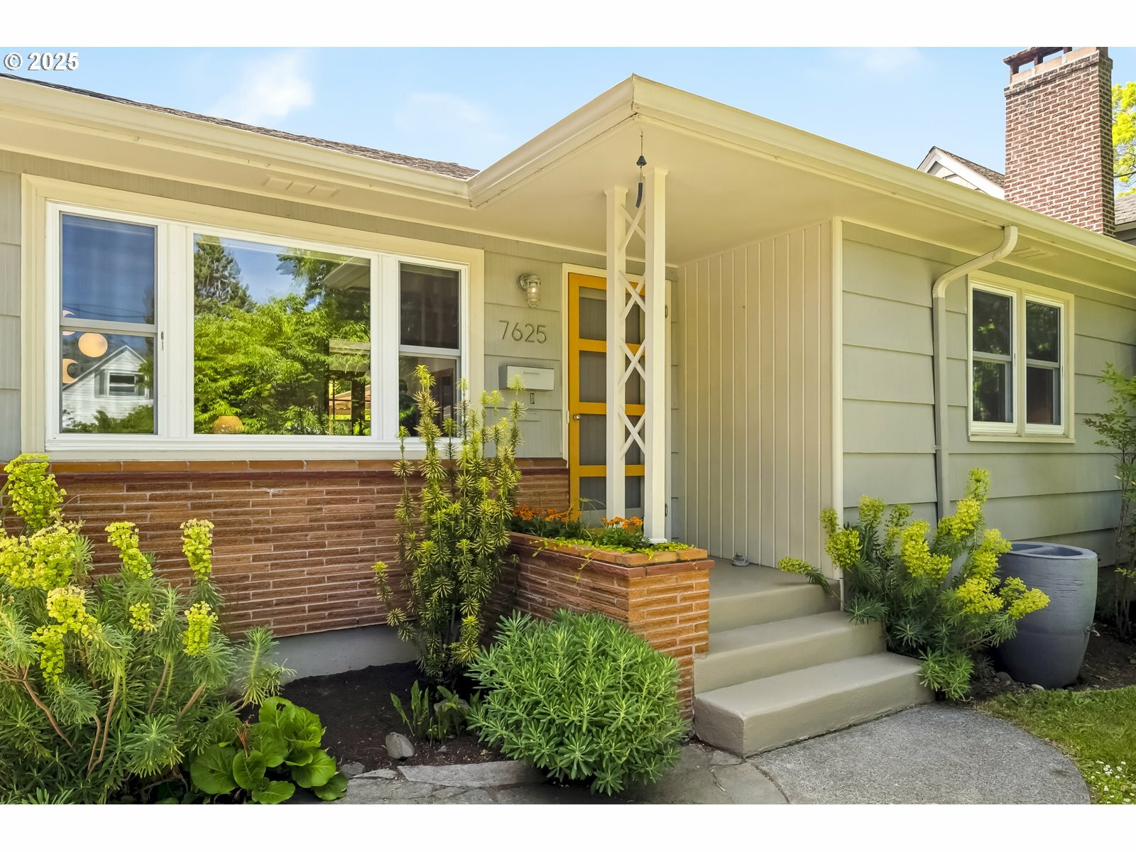 Property Photo: 7625 N Fowler Ave OR 97217
