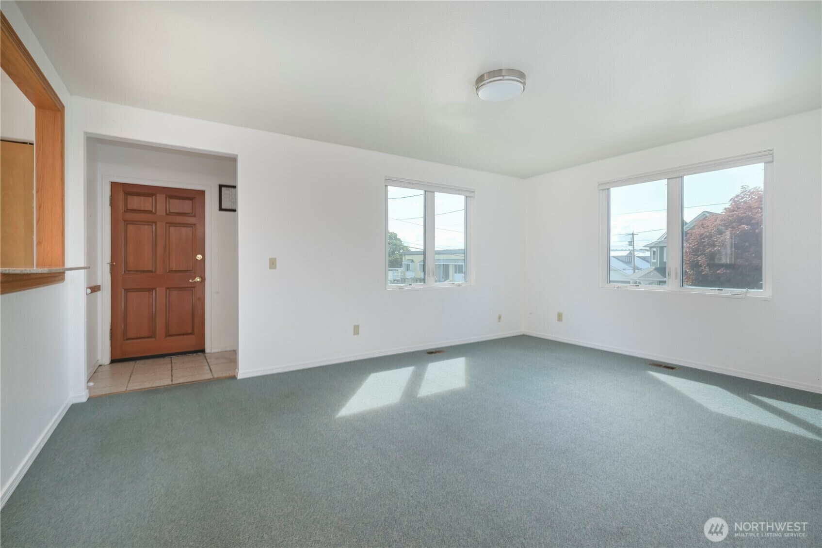 Property Photo: 1121 SE Dock Street WA 98277