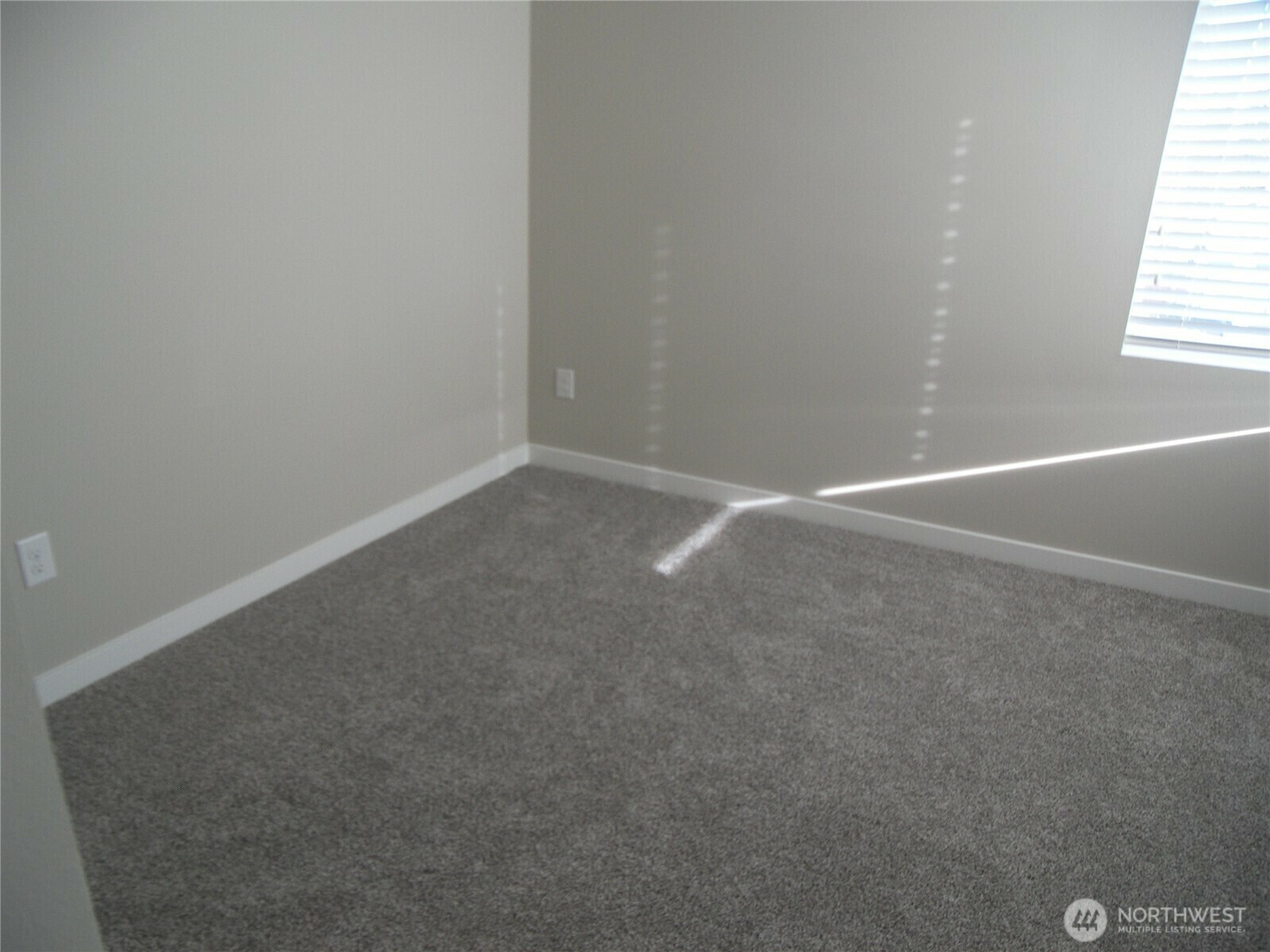 Property Photo: 729 112th Street SW J1 WA 98204