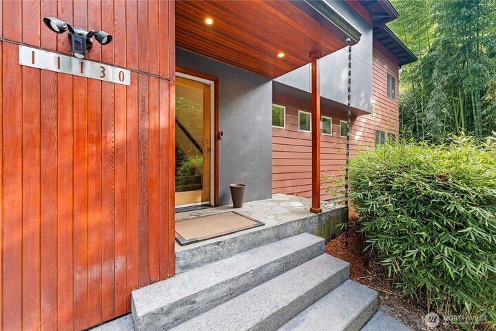 Property Photo:  11130  Seola Beach Drive SW  WA 98146 