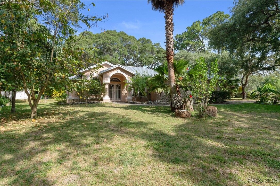 Property Photo: 8 N Kensington Avenue FL 34461
