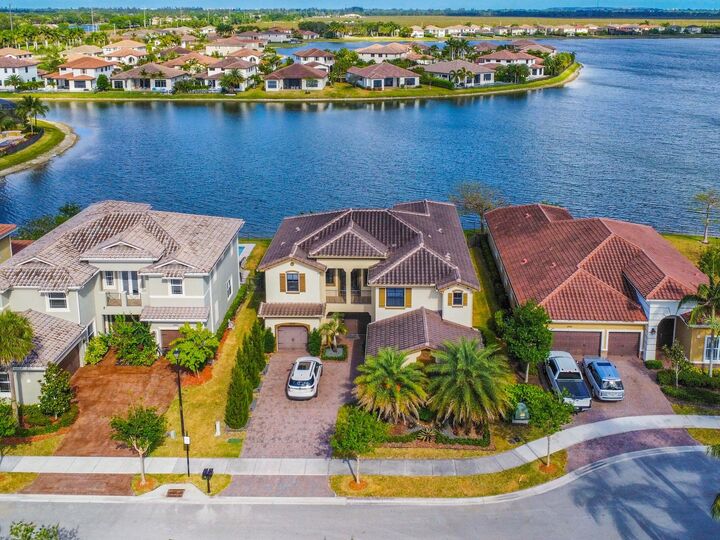 8950 Lakeview Place  Parkland FL 33076 photo