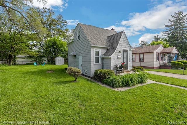 Property Photo:  7283 Lozier Avenue  MI 48091 