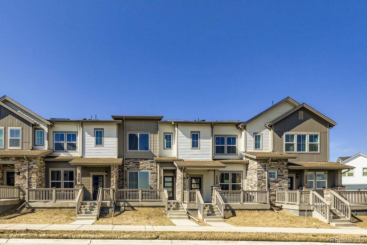 Property Photo: 6688 E 149th Avenue 2 CO 80602