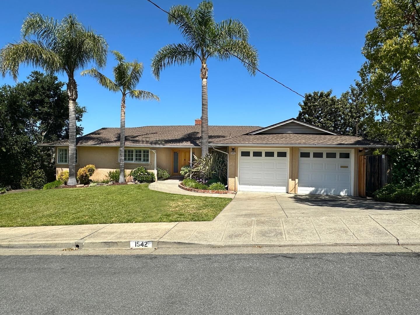 Property Photo:  1542 Graff Avenue  CA 94577 