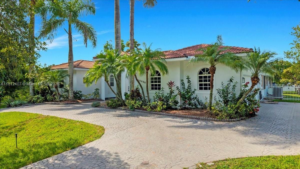 Property Photo: 16650 SW 67th Pl FL 33331