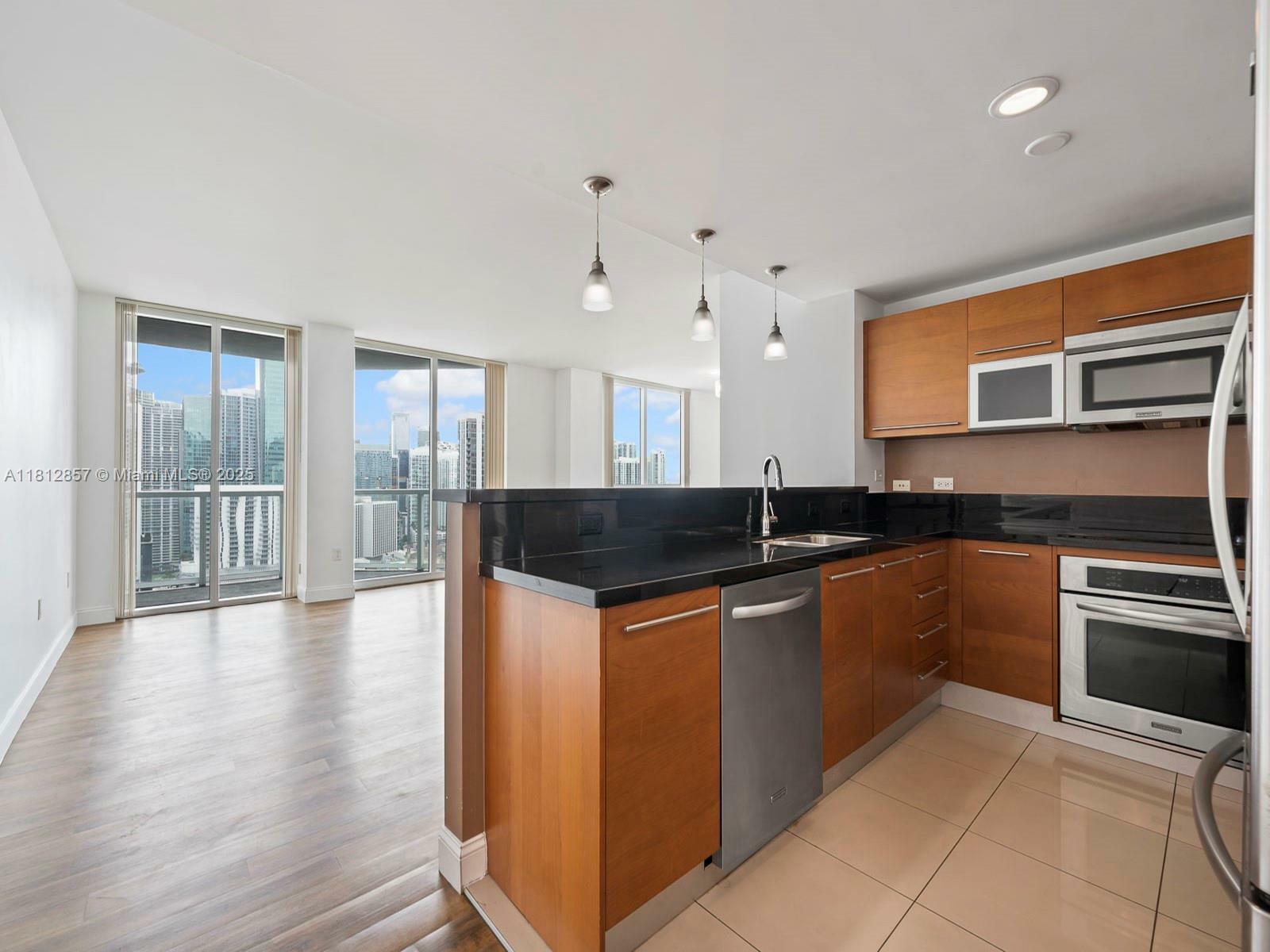 Property Photo: 253 NE 2nd St 3108 FL 33132