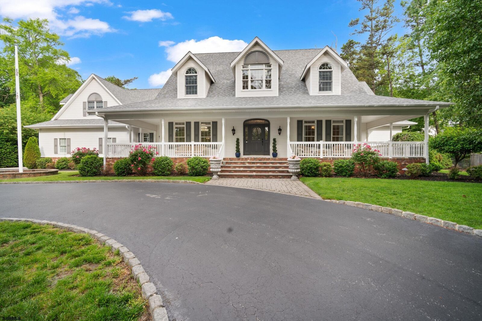 Property Photo: 14 Waterfront Way NJ 08037