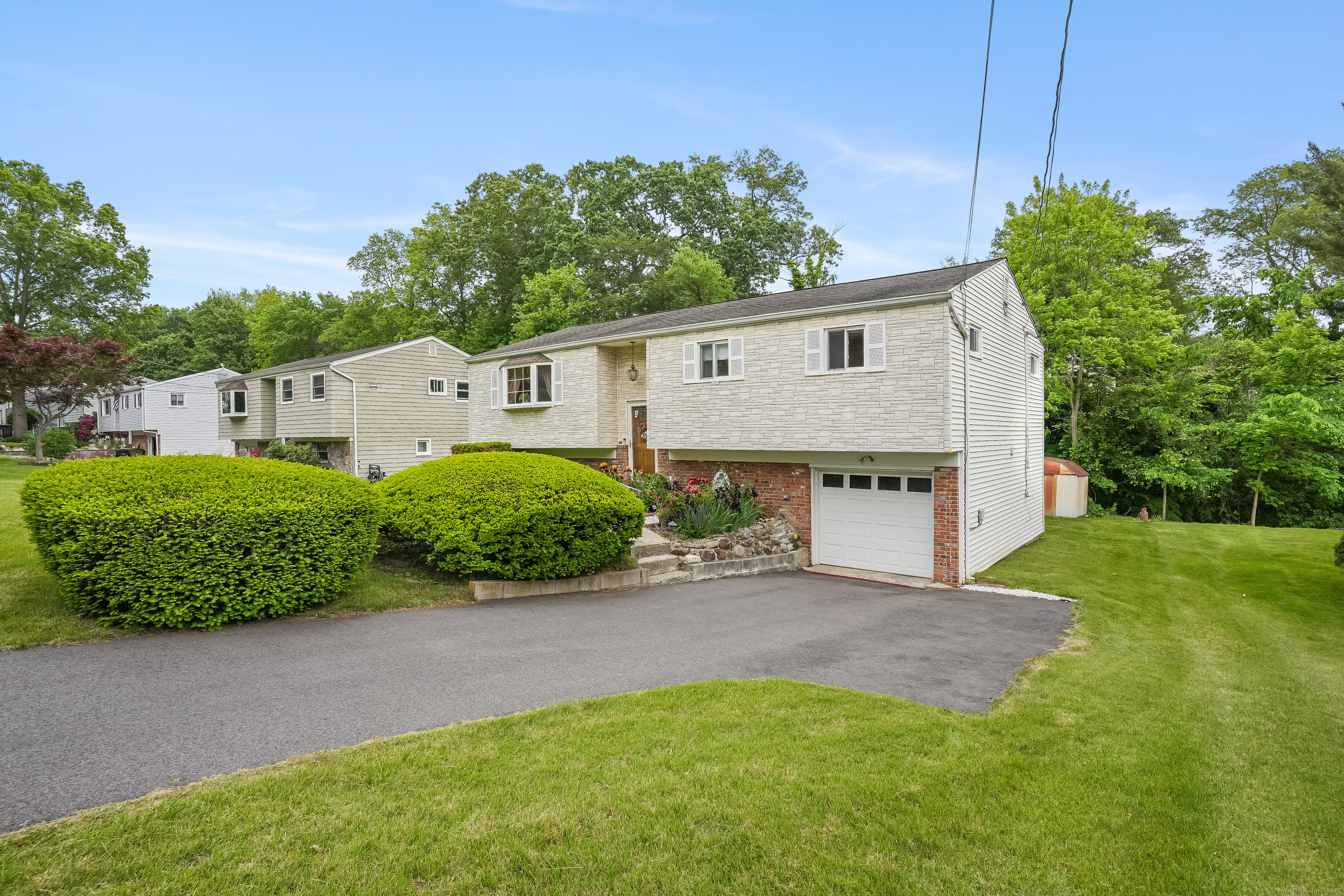 Property Photo:  15 Amherst Place  CT 06902 