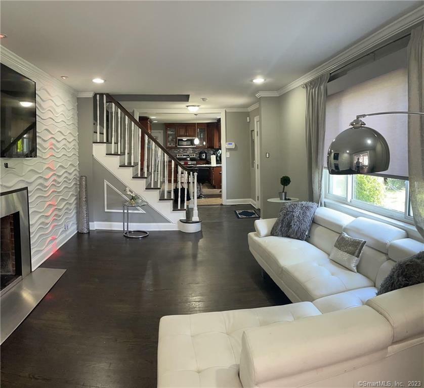 Property Photo: 665 West Main Street CT 06516