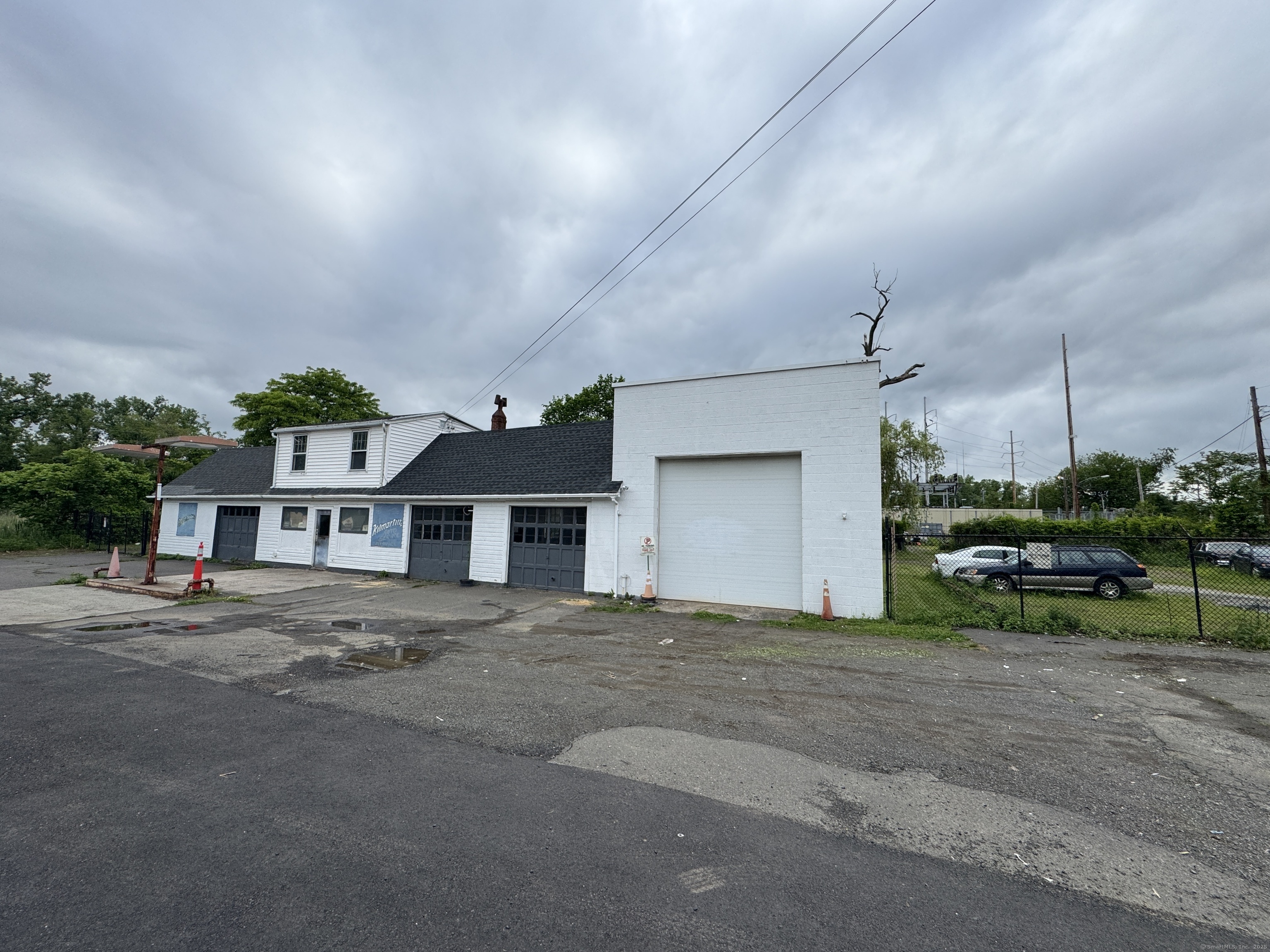 Property Photo: 1096 Quinnipiac Avenue CT 06513
